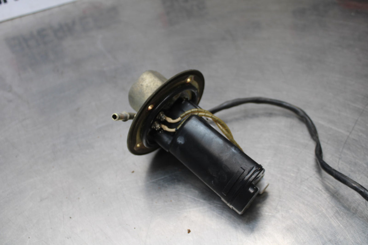 03 KAWASAKI VULCAN 1600 FUEL GAS PUMP BB865