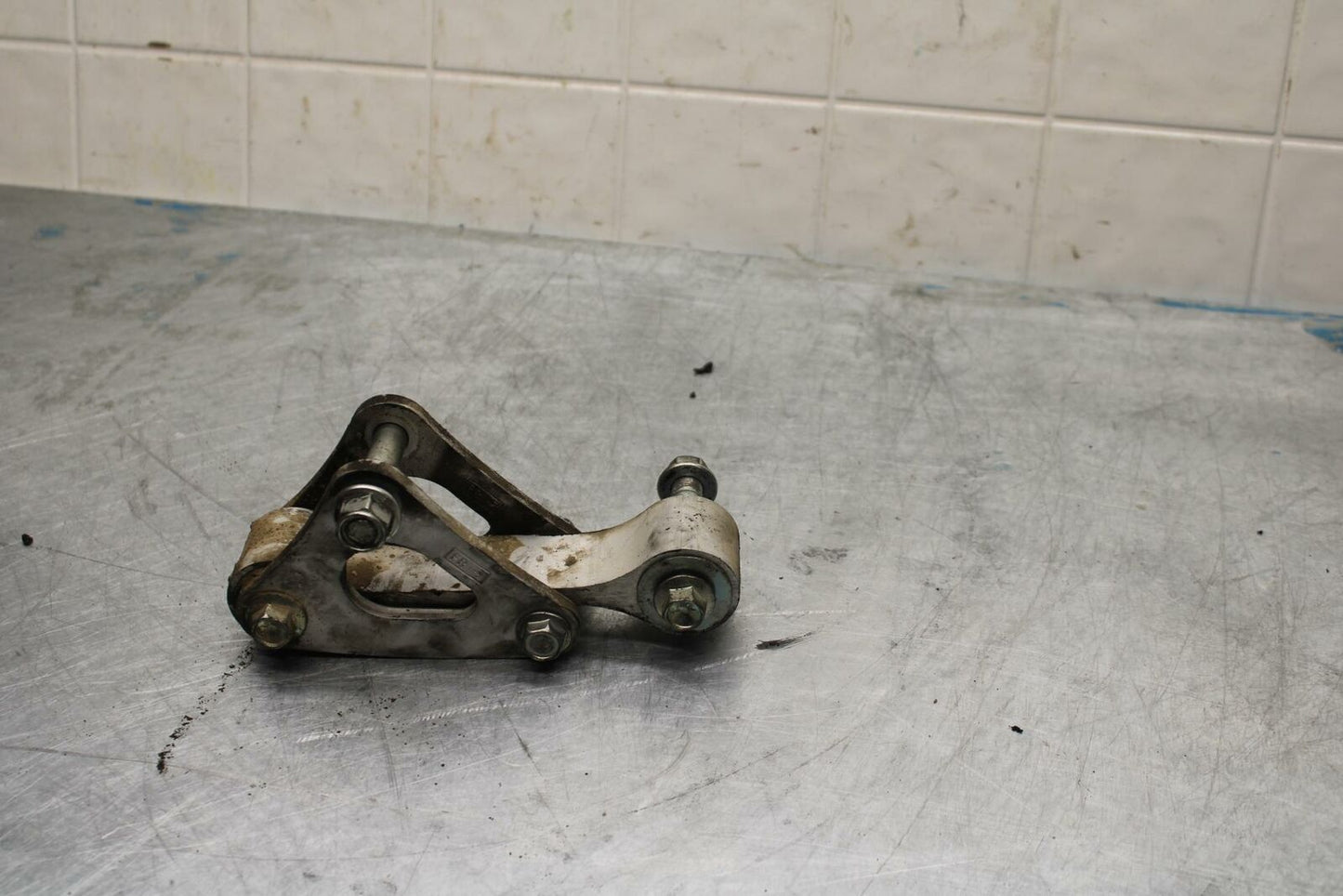 11-17 SUZUKI GSXR600 REAR DOGBONE SHOCK LINKAGE LINK BB417
