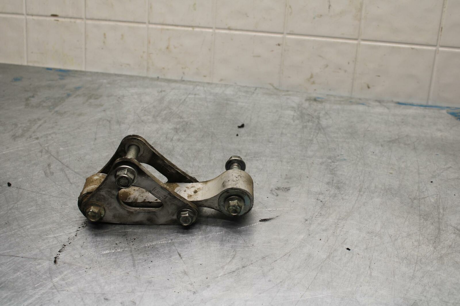 11-17 SUZUKI GSXR600 REAR DOGBONE SHOCK LINKAGE LINK BB417