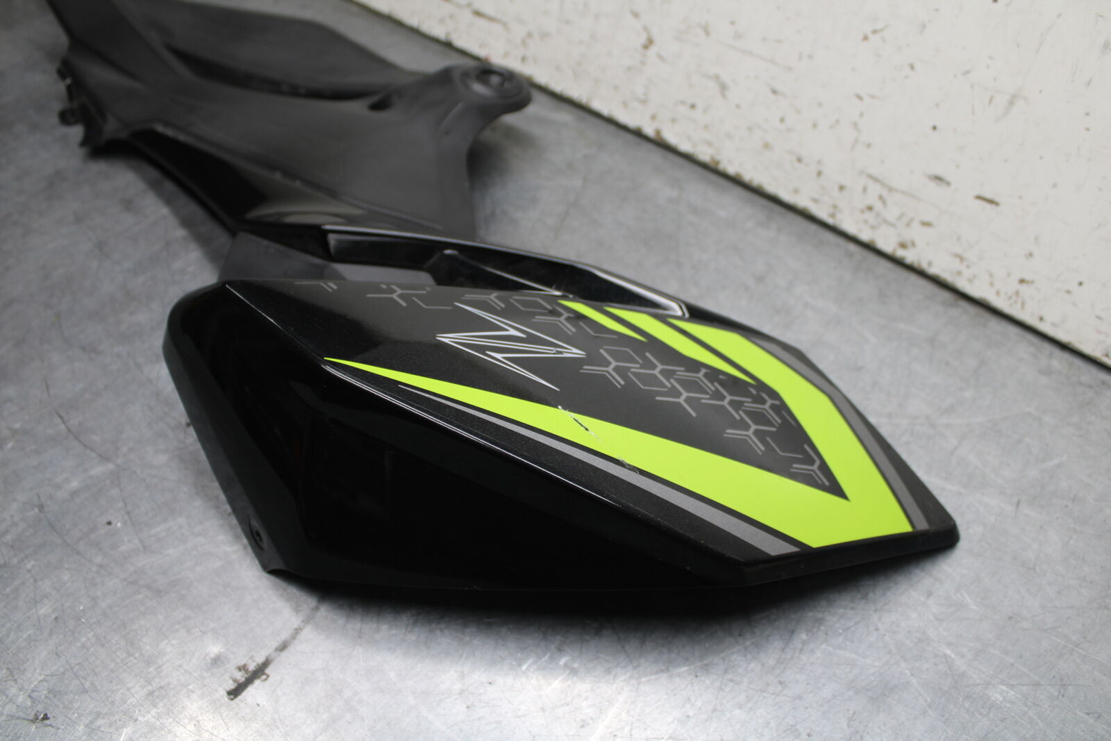 19-22 KAWASAKI Z400 LEFT LOWER MID UPPER SIDE FAIRING COWL BB738