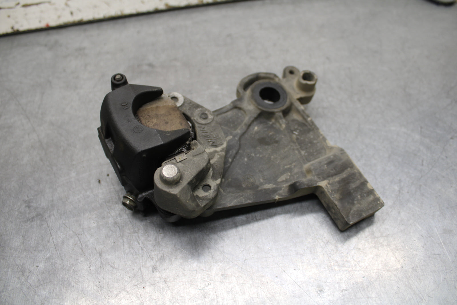 16-17 KAWASAKI VULCAN S 650 EN650 ABS REAR BRAKE CALIPER W MOUNT BRACKET  BB731