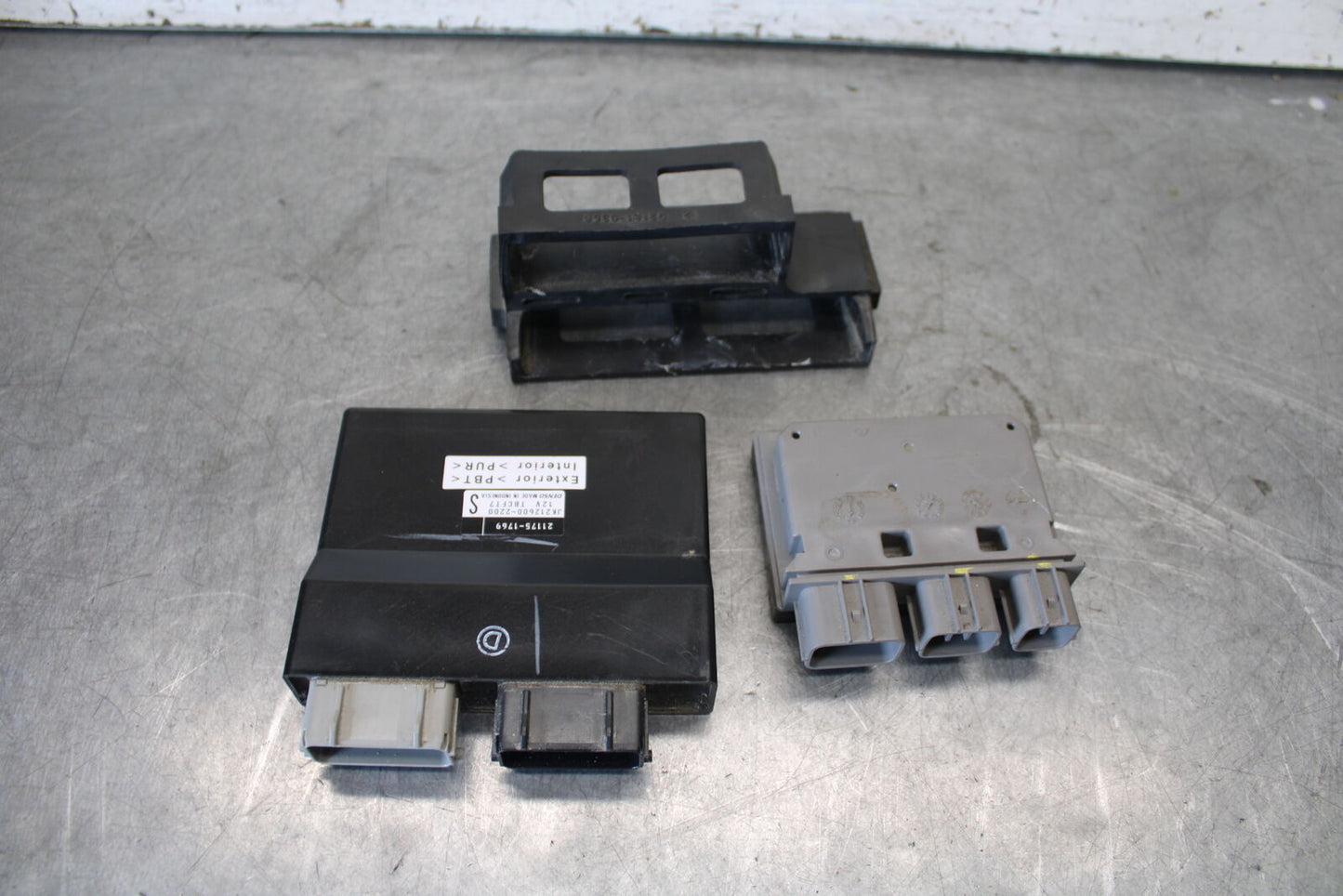 18-23 KAWASAKI NINJA 400 ECU COMPUTER CONTROLLER UNIT BLACK BOX ECM CDI  BB679