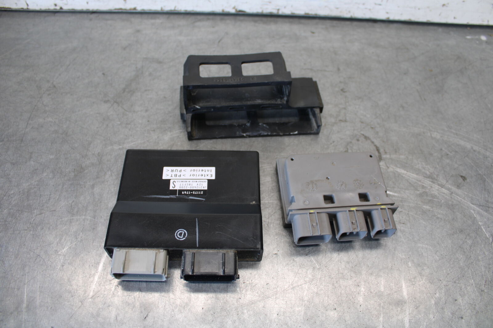 18-23 KAWASAKI NINJA 400 ECU COMPUTER CONTROLLER UNIT BLACK BOX ECM CDI  BB679