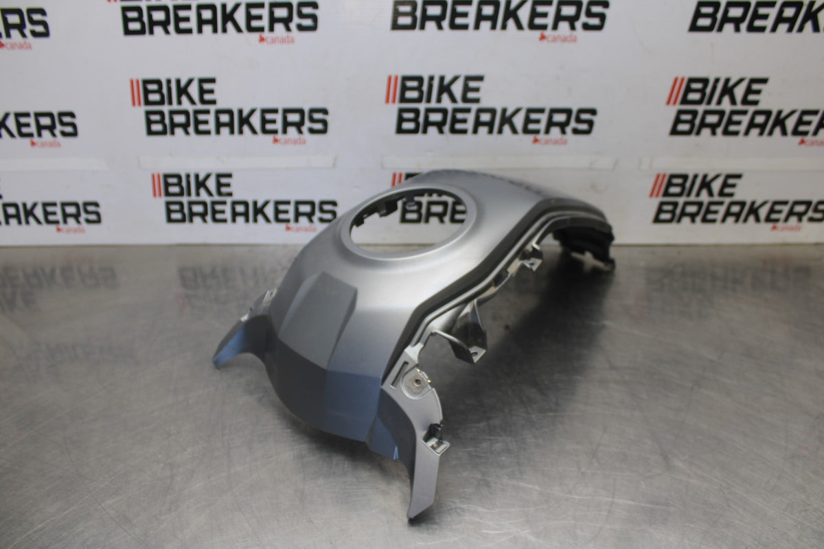 20-23 BMW F900R GAS TANK FUEL CELL COVER FAIRING COWL BB923