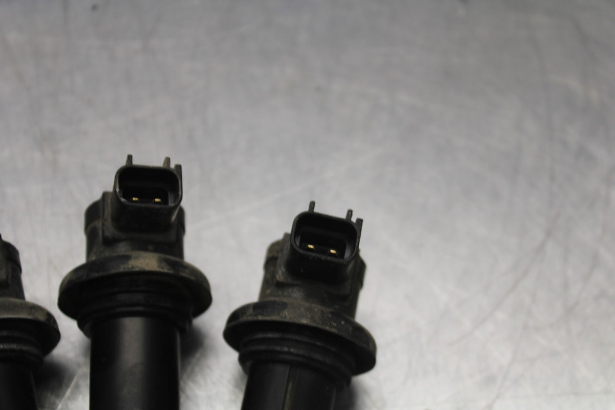 05 YAMAHA YZF R6 IGNITION COILS COIL SPARK PLUG CAPS BB894