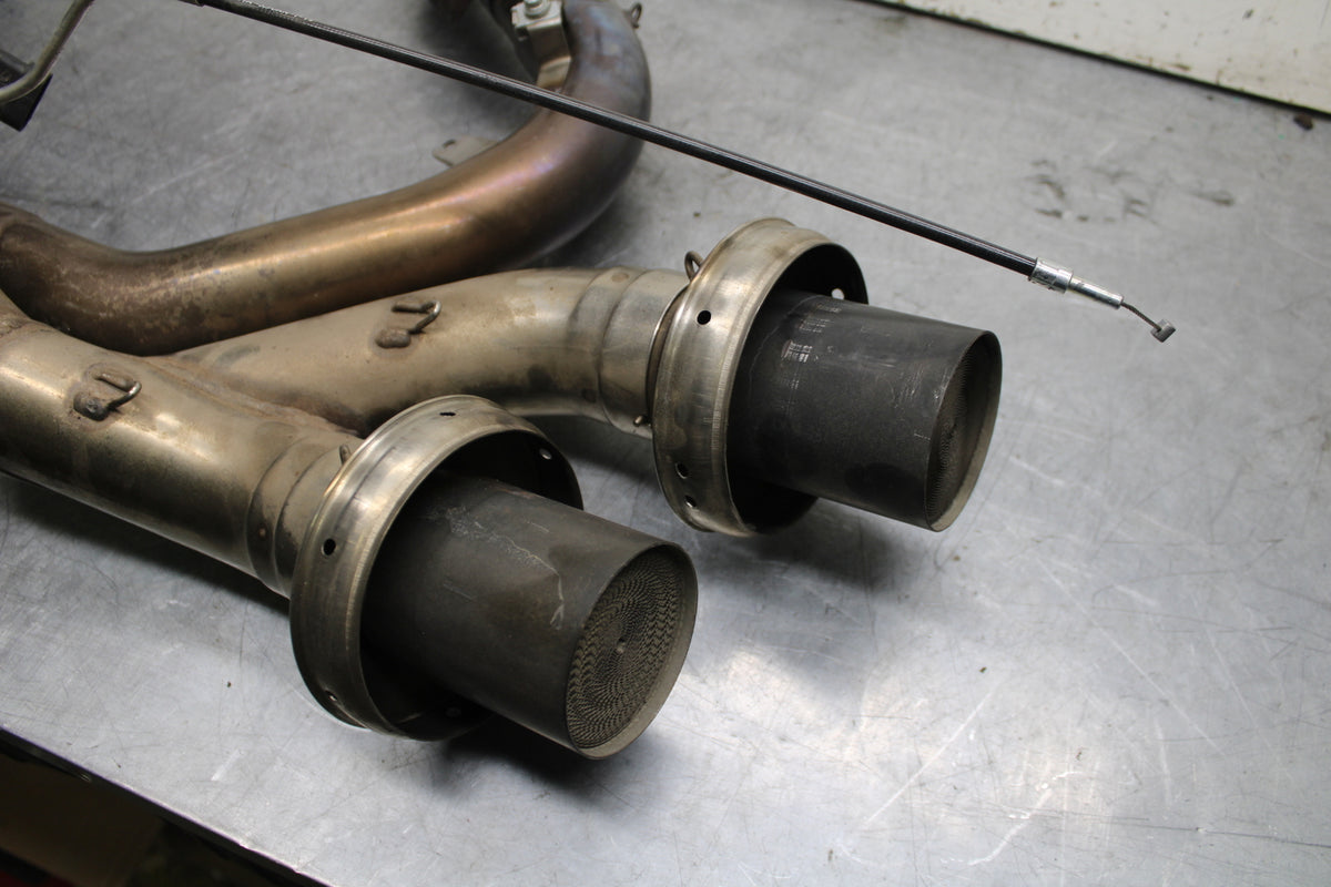 09-11 DUCATI STREETFIGHTER 1098 FULL EXHAUST SYSTEM HEADERS PIPE MUFFLER BB705