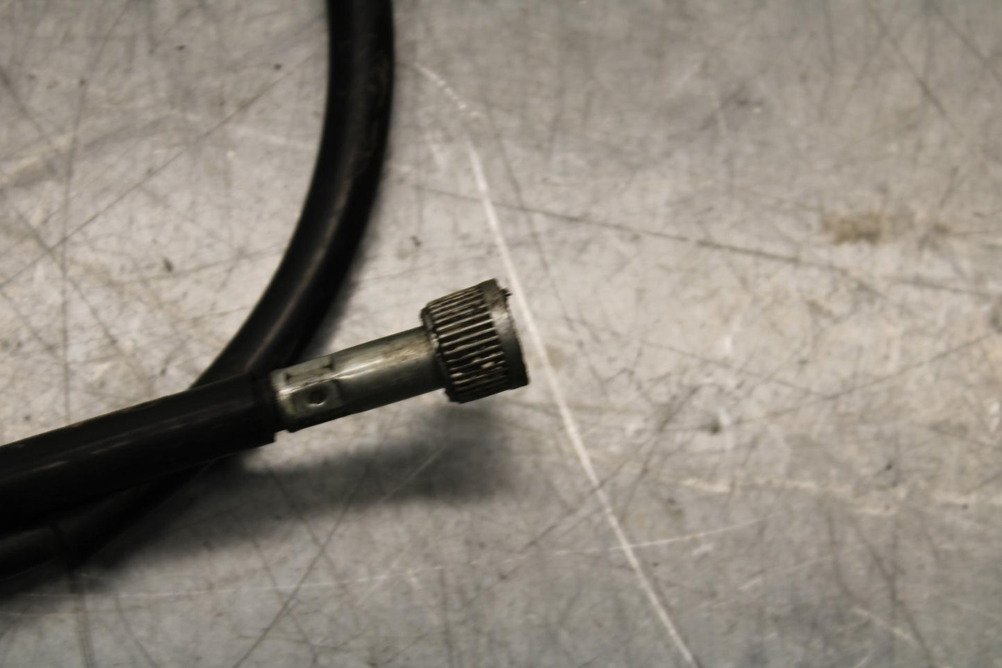 1977 Yamaha XS750 SPEEDOMETER AND TACHOMETER CABLE SPEEDO LINE   bb554
