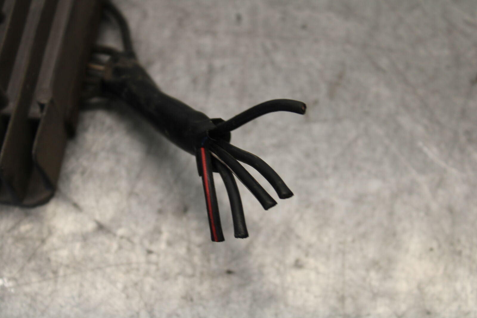 04-05 SUZUKI GSXR600 RECTIFIER VOLTAGE REGULATOR 32800-33E21  BB658
