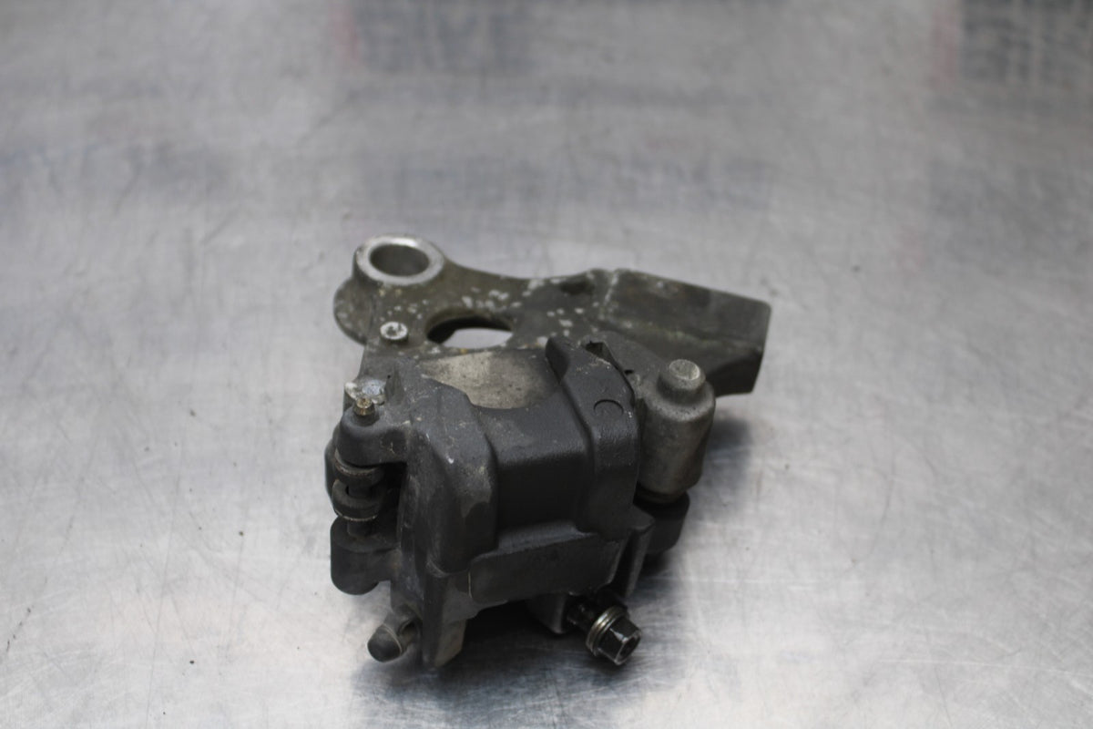 01-06 HONDA CBR600F4I REAR BACK BRAKE CALIPER W MOUNT BRACKET BB185