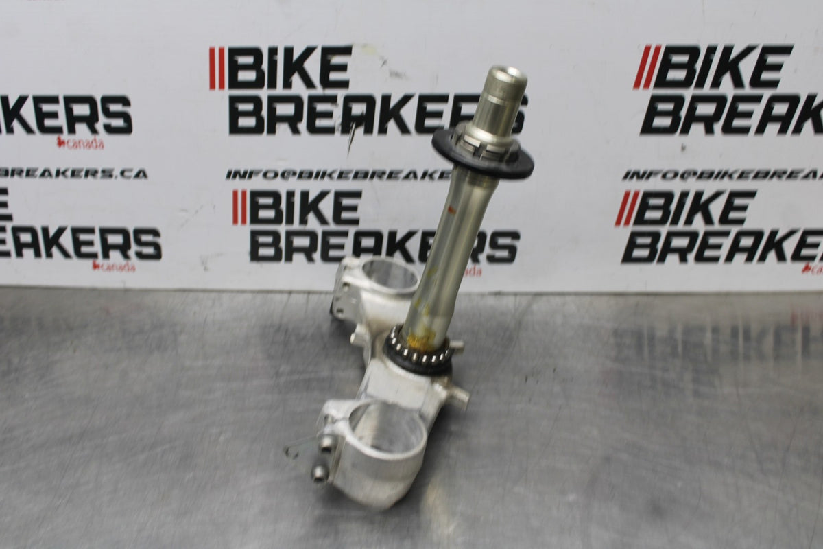 07-08 KAWASAKI NINJA ZX6R FRONT FORKS CLAMP LOWER TRIPLE TREE STEM BB855