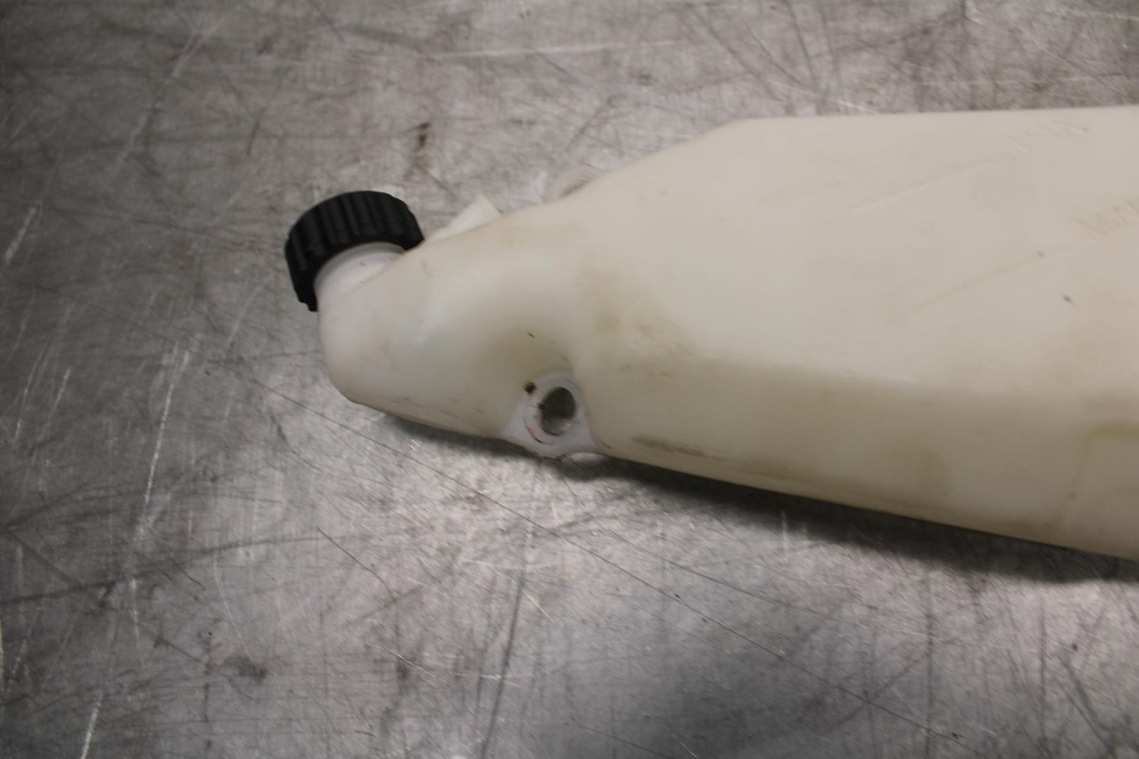 21 HUSQVARNA VITPILEN 401 COOLANT WATER TANK RESERVOIR BOTTLE BB467