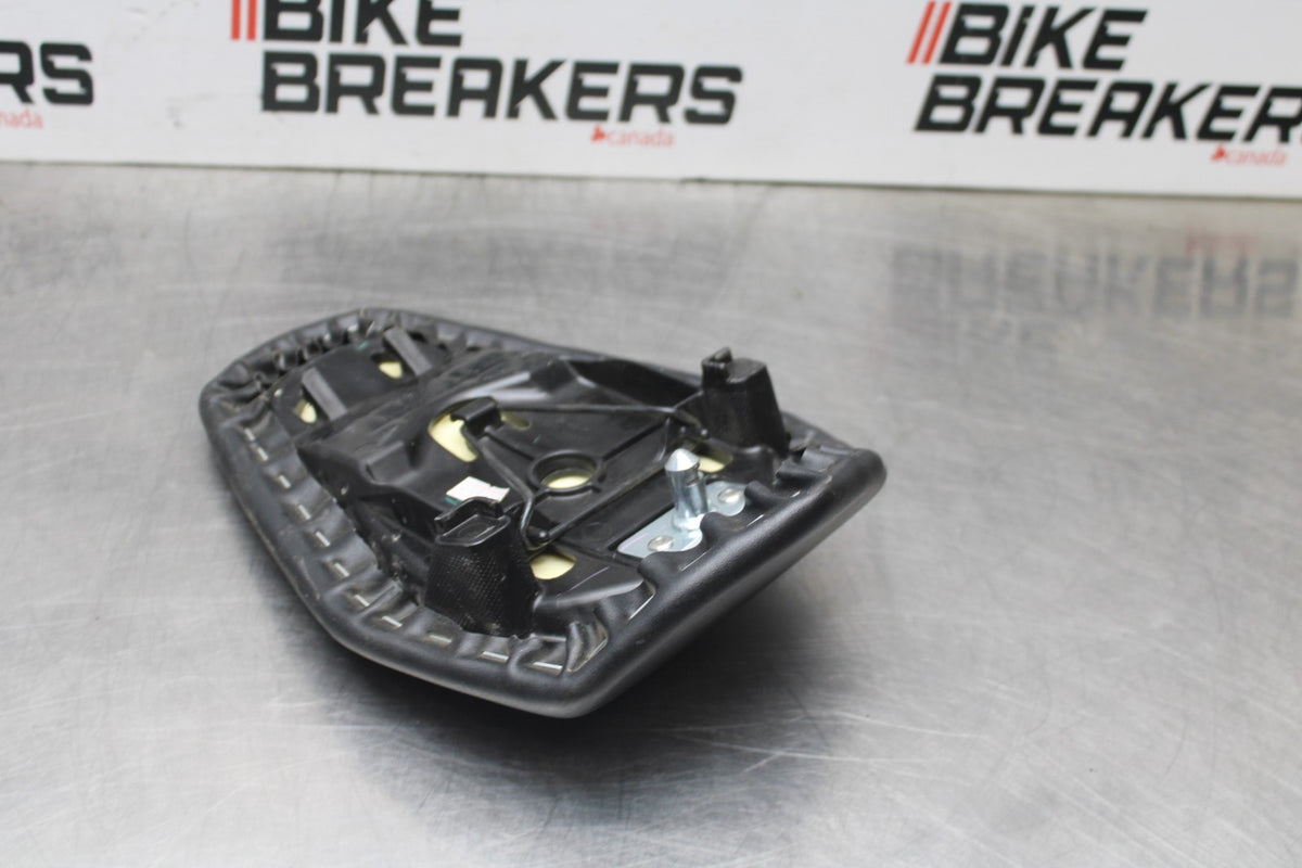 23-24 KAWASAKI ZX4R ZX 4RR ZX 4 RR ZX4 RR REAR BACK PASSENGER TANDEM SEAT  BB827