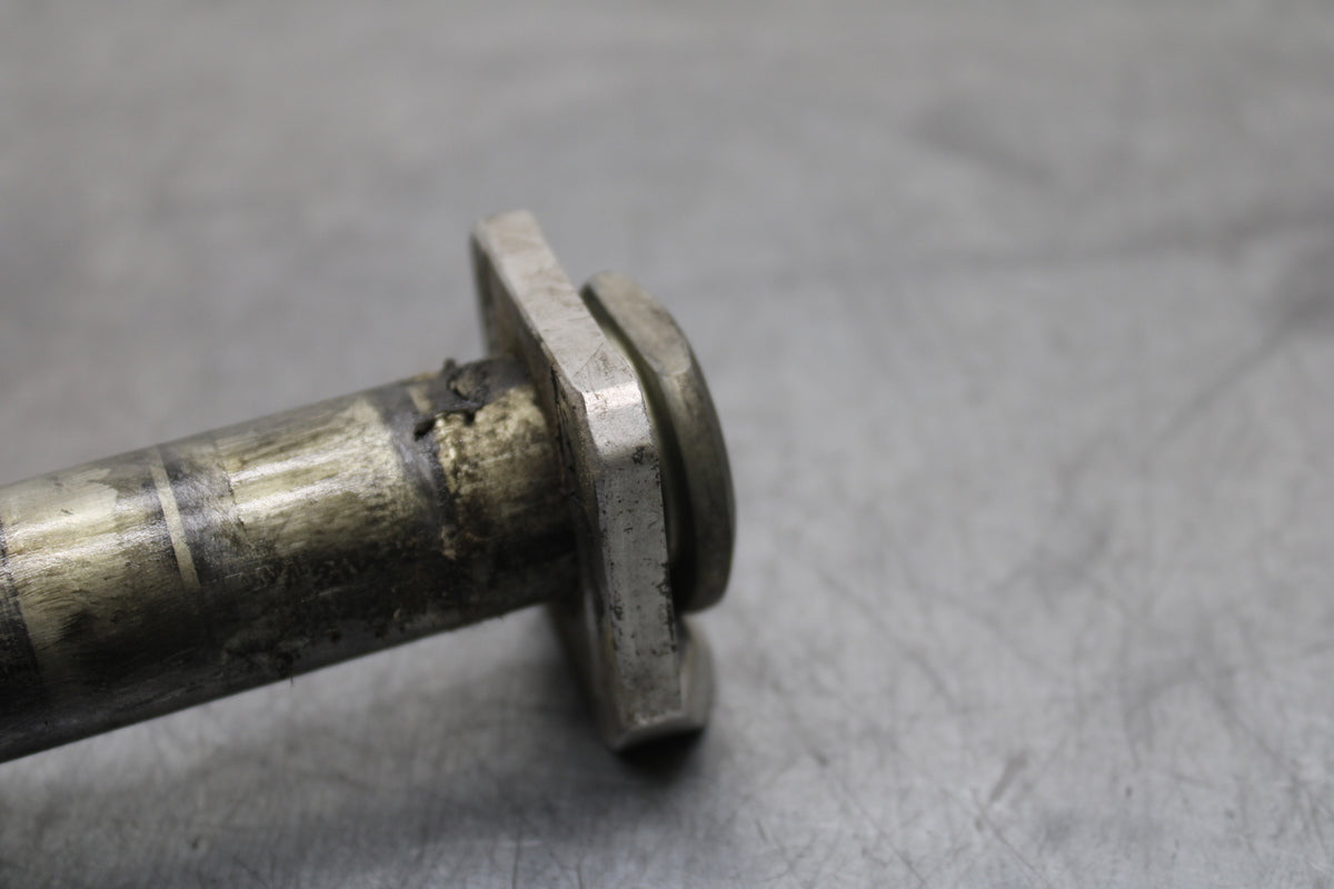 08-10 SUZUKI GSXR 600 REAR AXLE BACK WHEEL RIM PIVOT BOLT AXEL BB753