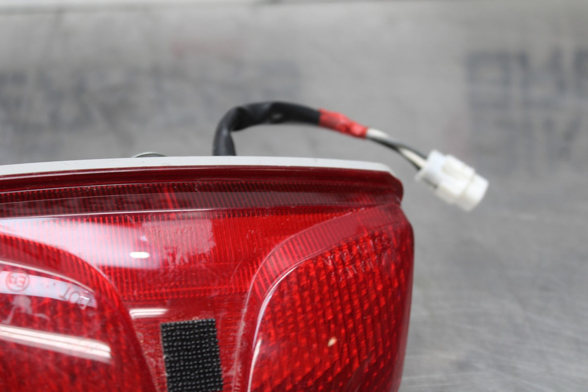 11-25 SUZUKI GSXR 600  REAR TAIL TAILLIGHT BACK BRAKE LIGHT BB830
