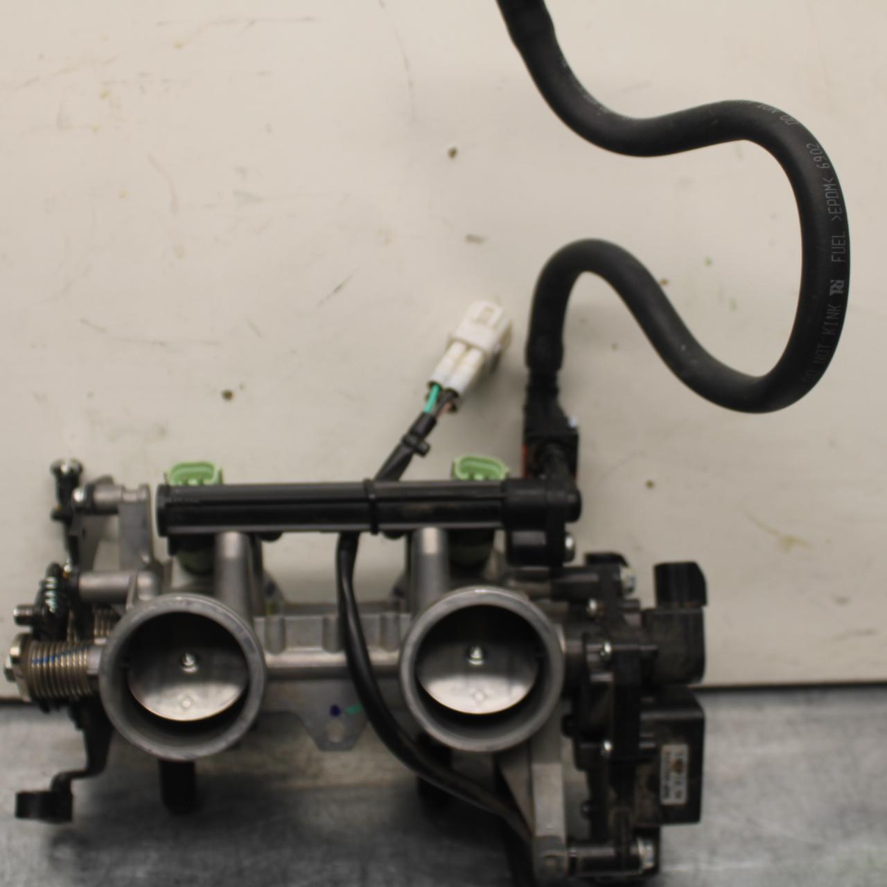 12-17 KAWASAKI ER-6N Z650 MAIN FUEL INJECTORS / THROTTLE BODIES BB607