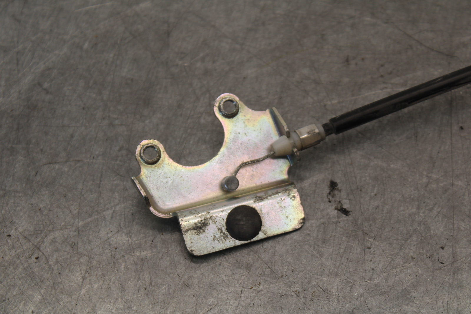 09-15 YAMAHA FZ6R REAR PASSENGER SEAT LATCH LOCK ASSEMBLY BB686