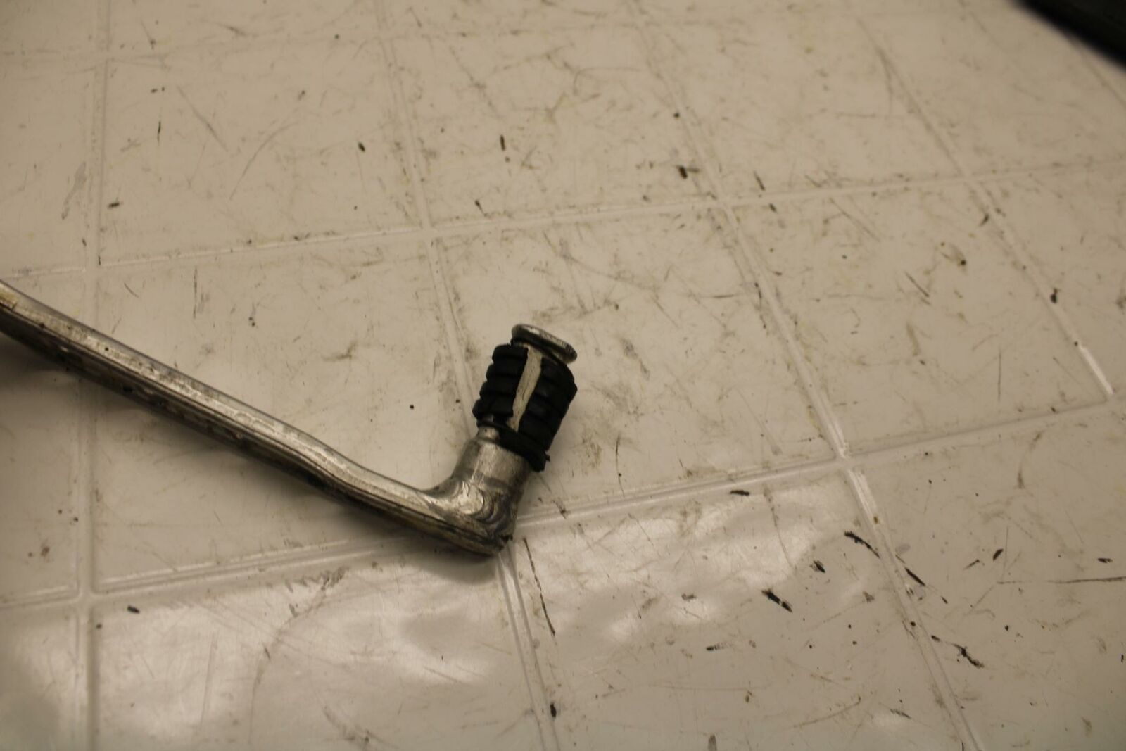 86 SUZUKI GSXR750 RIGHT REARSET BRAKE FOOT PEDAL BB10
