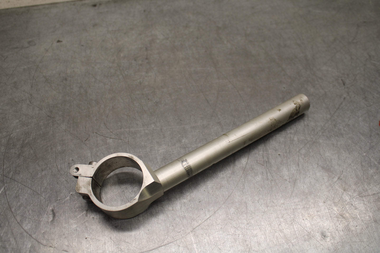 00-01 YAMAHA YZF R1 LEFT CLIP ON HANDLEBAR BB755