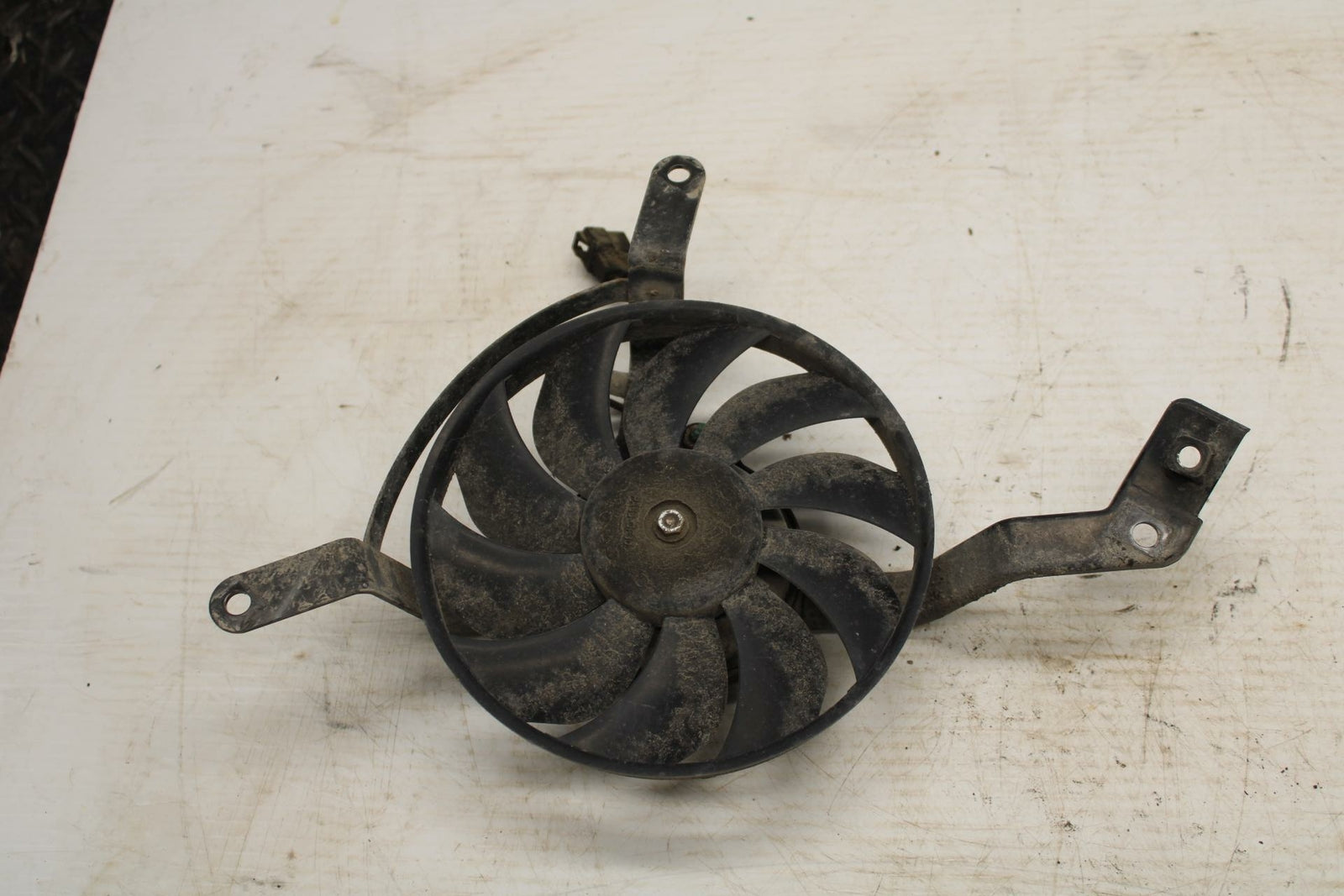 07-16 TRIUMPH STREET TRIPLE ENGINE RADIATOR COOLING FAN BB356