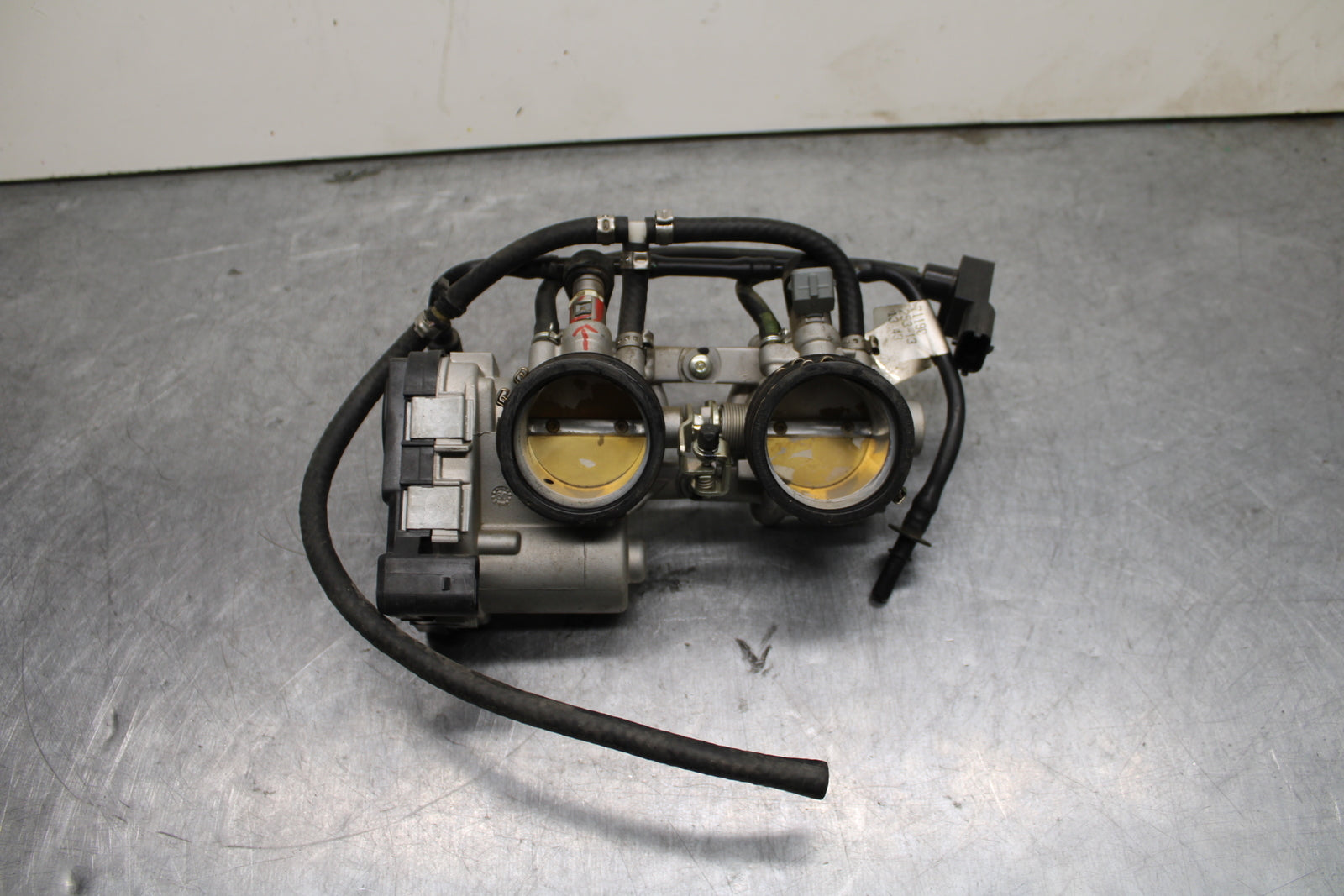 10-11 APRILIA RSV4 R MAIN FUEL INJECTORS / THROTTLE BODIES BB120
