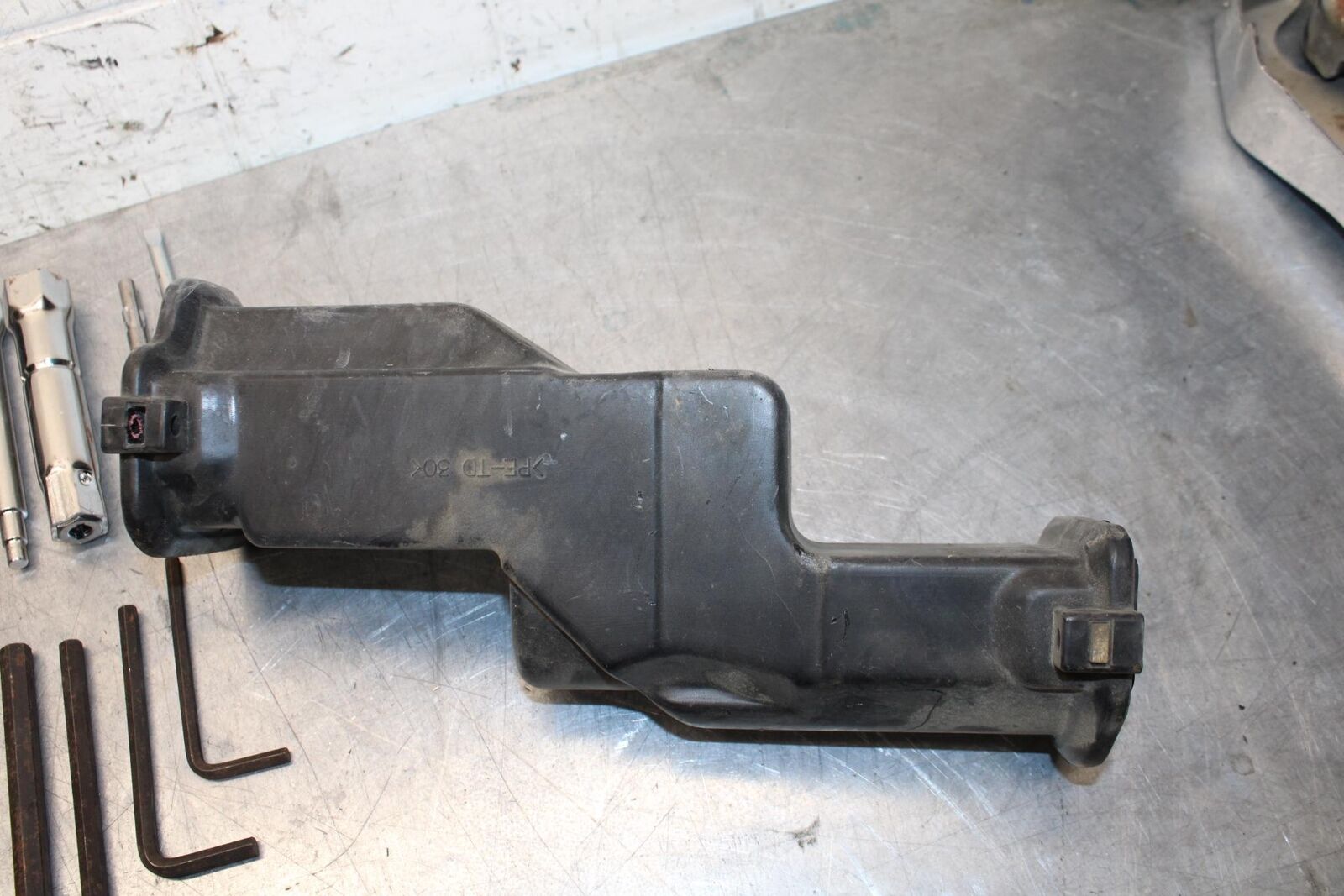 2005 Kawasaki Vulcan 1500 Classic STOCK TOOLS OEM TOOL BAG KIT SET BB576