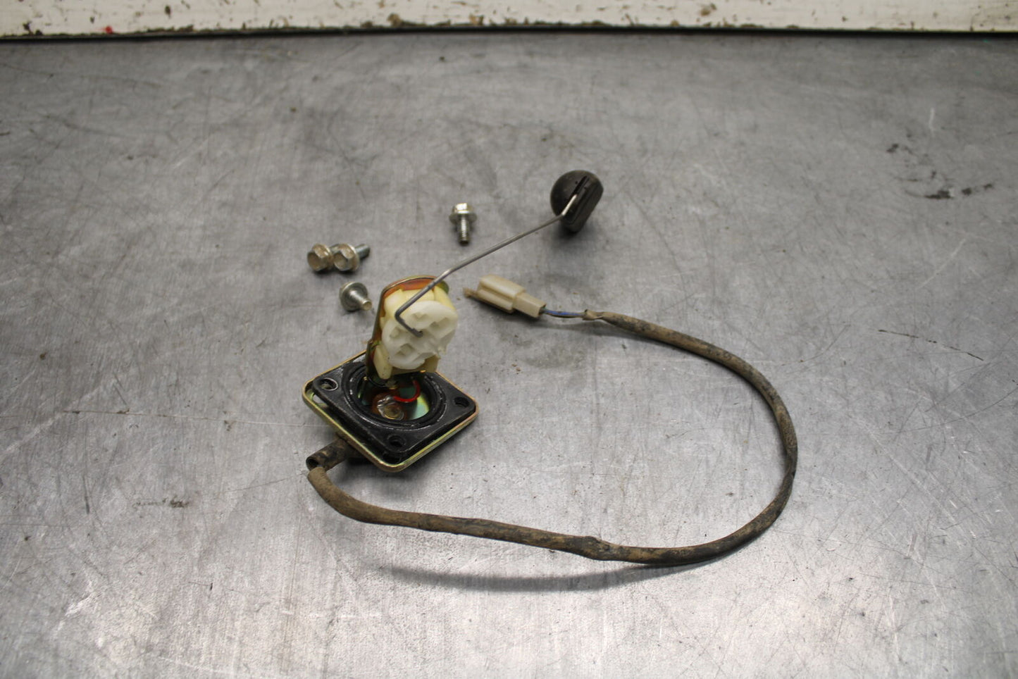20-24 CF-MOTO CFORCE 600 TOURING FLOAT GAS FUEL PETROL LEVEL SENDING UNIT BB715
