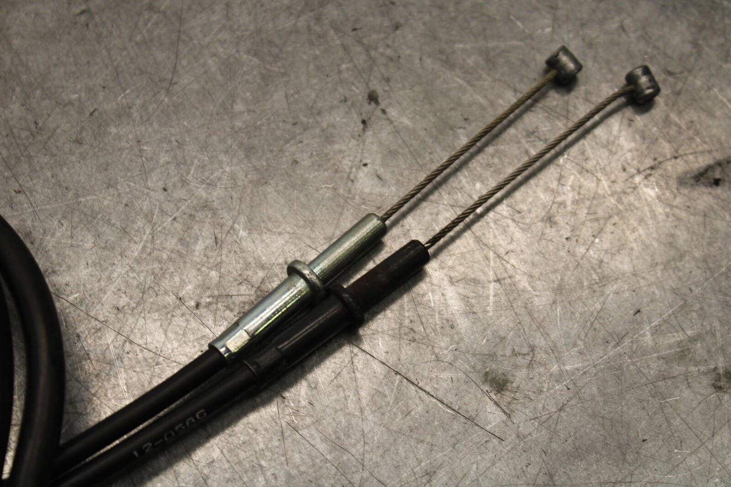 13-18 KAWASAKI NINJA ZX6R THROTTLE CABLE LINE HOUSING GUIDE BB682