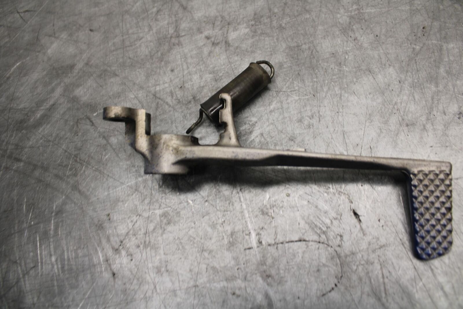 07 YAMAHA YZF R6 RIGHT REARSET BRAKE FOOT PEDAL 2C0-27211-00-00 BB495
