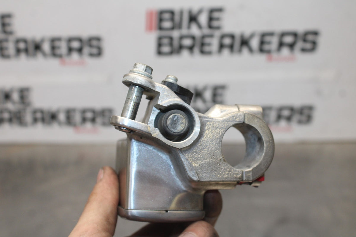 08 KAWASAKI VULCAN 1600 VN1600D NOMAD FRONT BRAKE MASTER CYLINDER BB904
