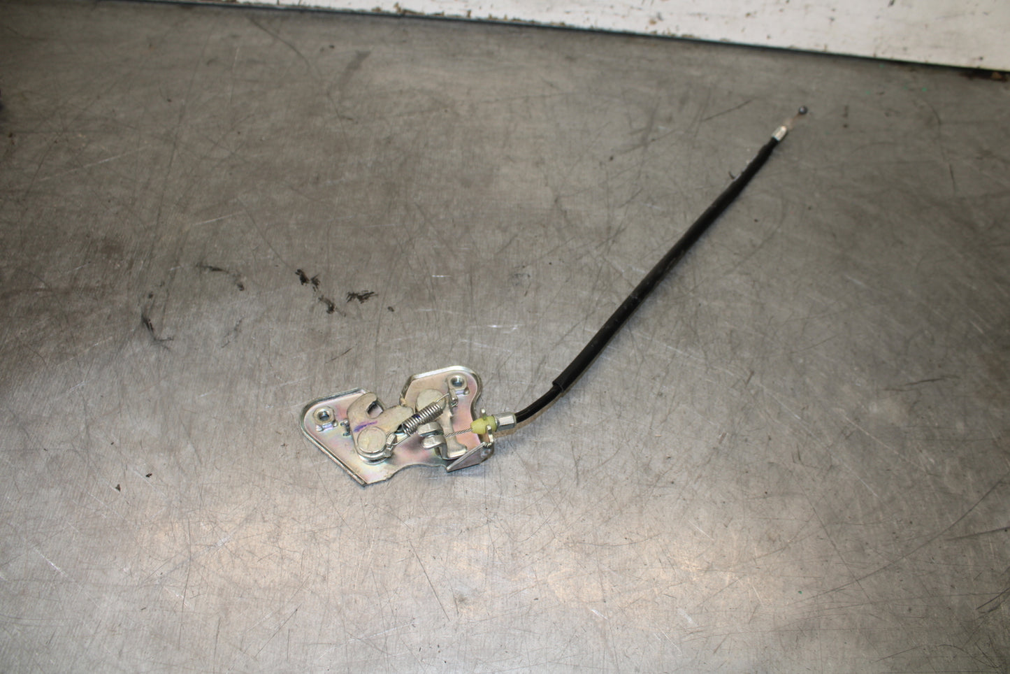13-15 HONDA CBR500R REAR PASSENGER SEAT LATCH LOCK ASSEMBLY BB704