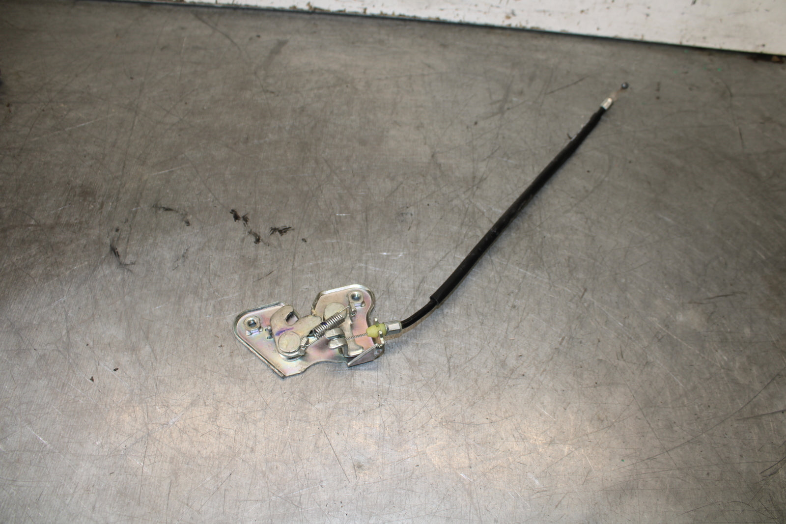 13-15 HONDA CBR500R REAR PASSENGER SEAT LATCH LOCK ASSEMBLY BB704