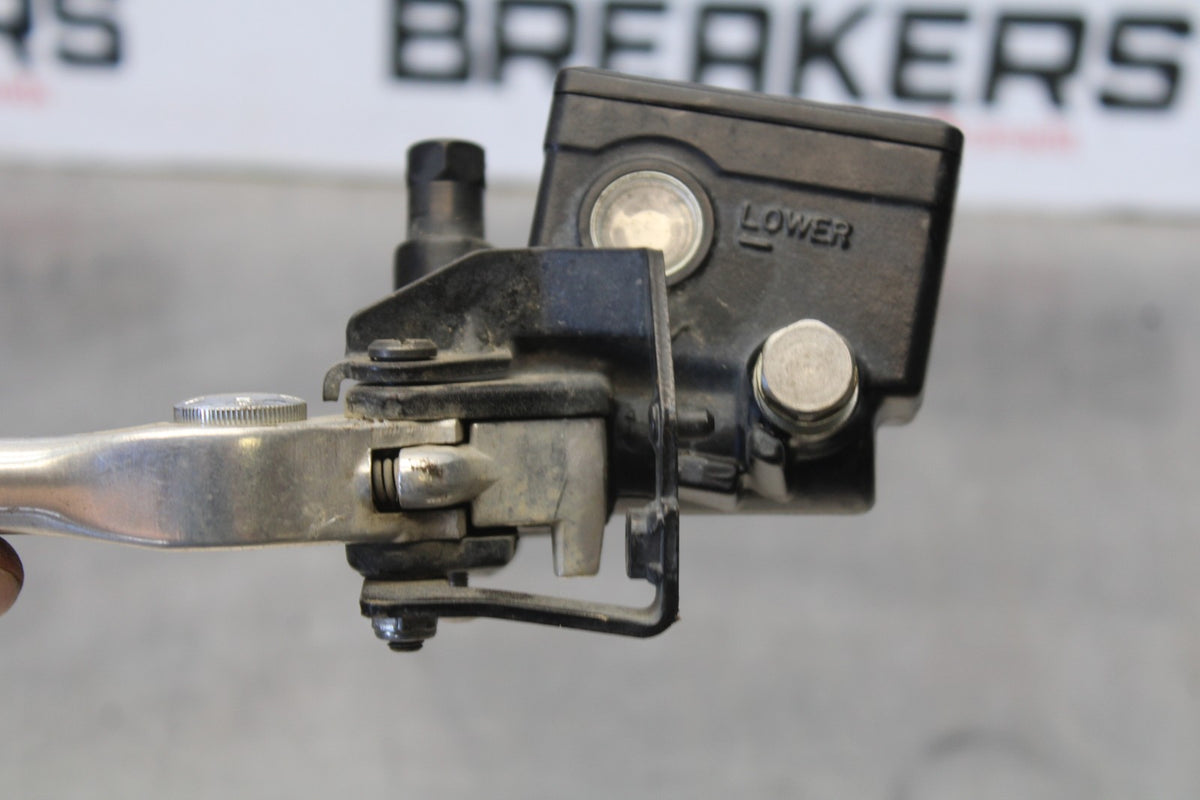 15 TRIUMPH TIGER 800 FRONT BRAKE MASTER CYLINDER w/ LEVER BB873