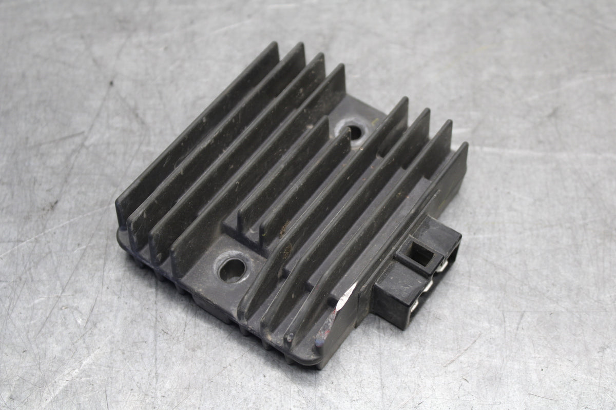 09-15 YAMAHA FZ6R RECTIFIER VOLTAGE REGULATOR  BB686