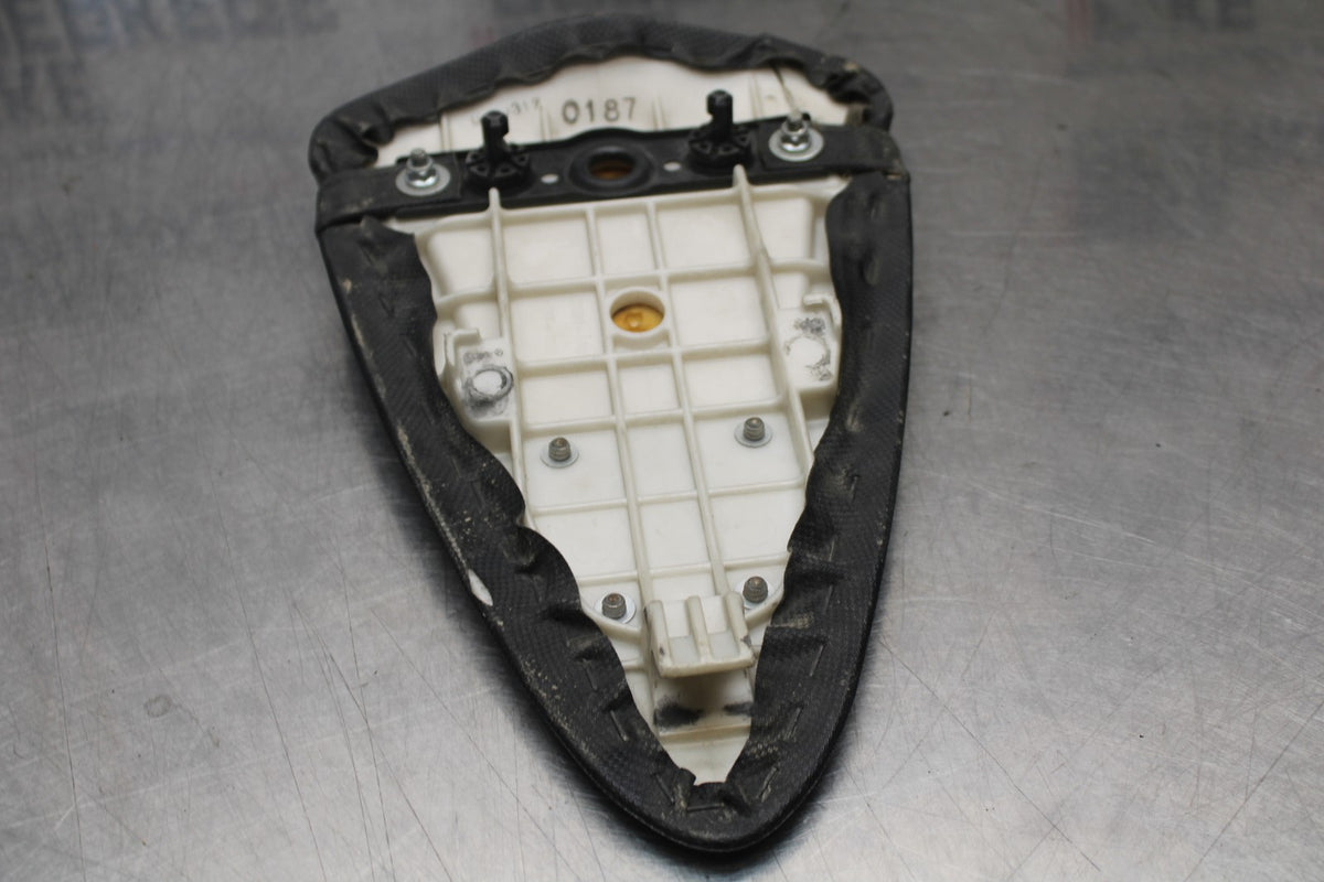 07-08 KAWASAKI NINJA ZX6R REAR BACK PASSENGER TANDEM SEAT PAD SADDLE  BB203