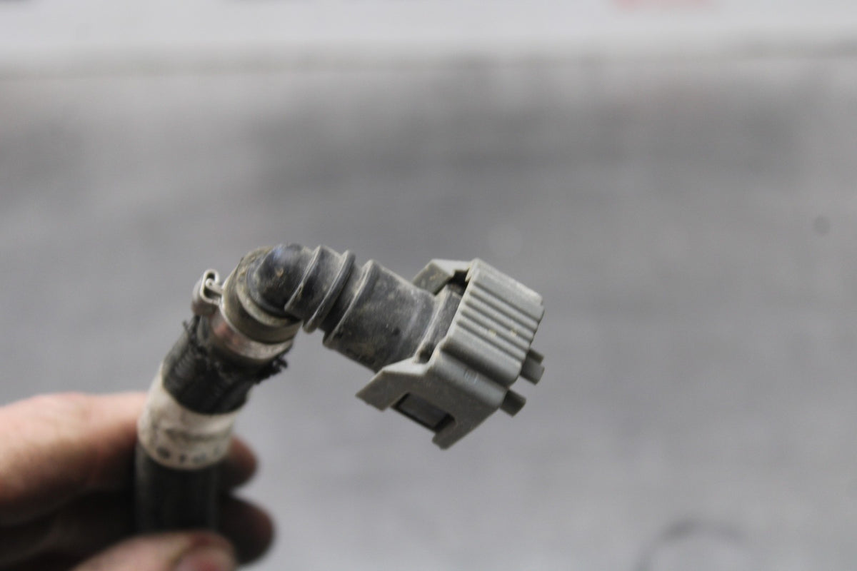 15 TRIUMPH TIGER 800 FUEL HOSE GAS LINE TUBE PIPE BB873