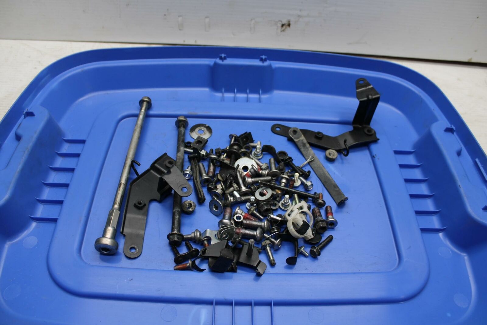 13-18 KAWASAKI NINJA ZX6R ENGINE MOTOR MOUNT STAY BRACKETS LEFTOVER BB304