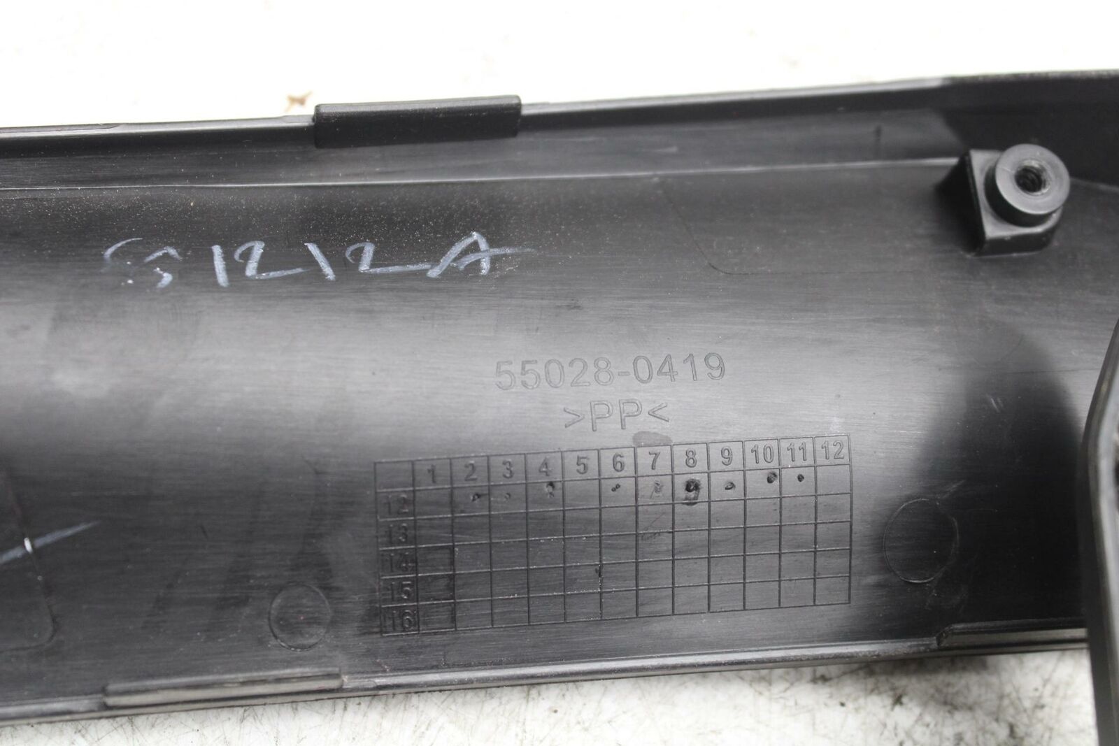 12-13 KAWASAKI EX300 NINJA LEFT MID UPPER SIDE FAIRING COWL PLASTIC BB373