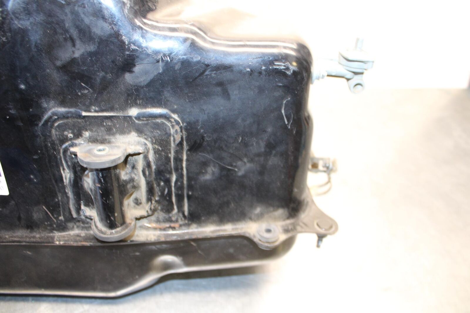 89-90 YAMAHA FZR600 GAS TANK FUEL CELL PETROL RESERVOIR 3HE-24110-10-00 BB76