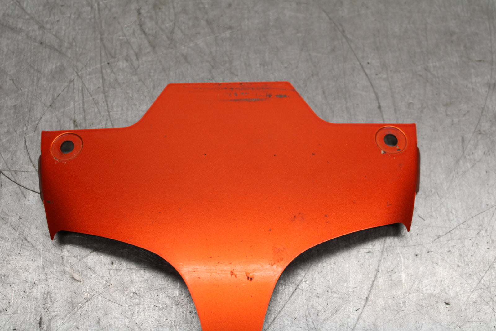 08-10 SUZUKI GSXR600 CENTER REAR BACK UNDER TAIL FAIRING COVER TRIM COWL BB92