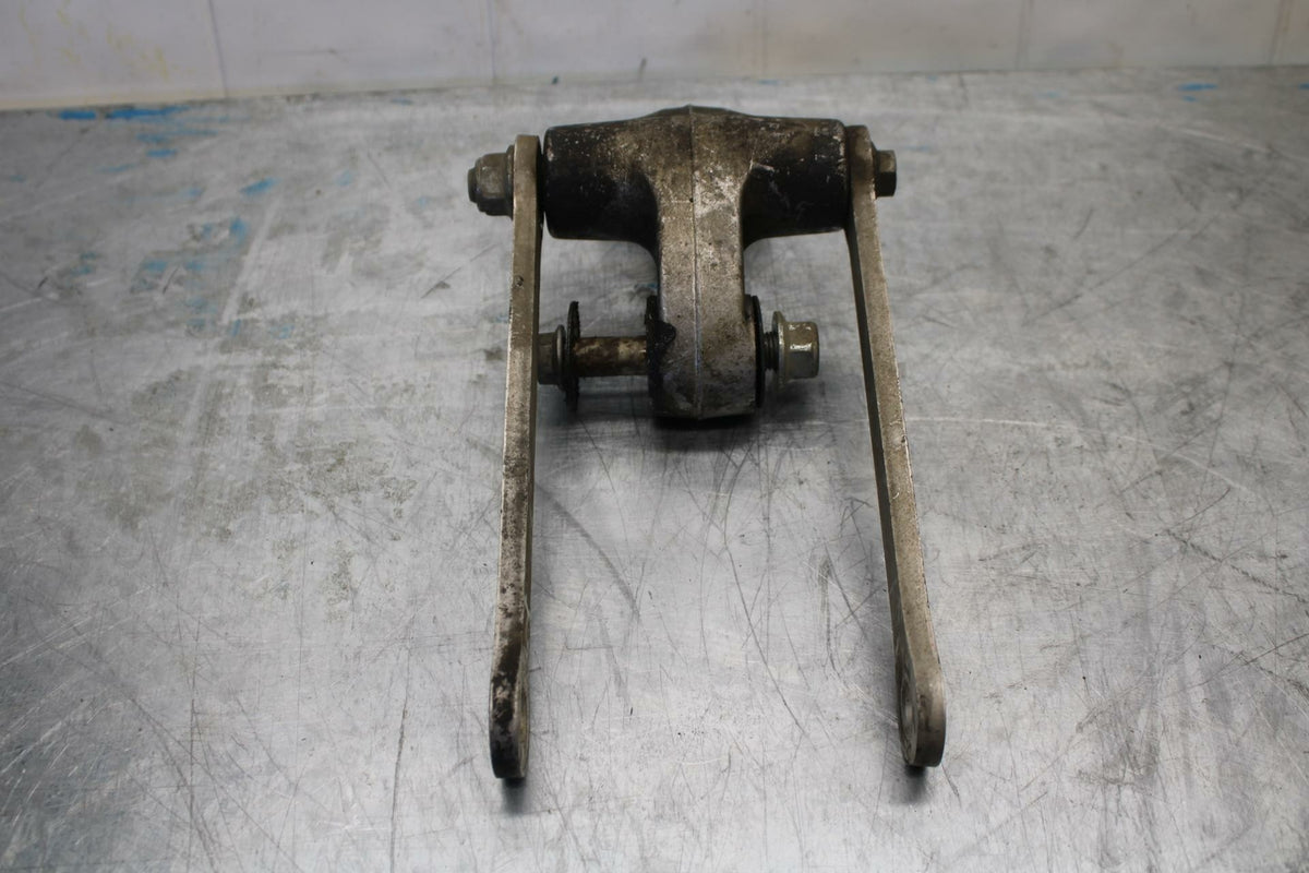01-02 SUZUKI GSXR750 REAR DOGBONE SHOCK LINKAGE LINK BB28