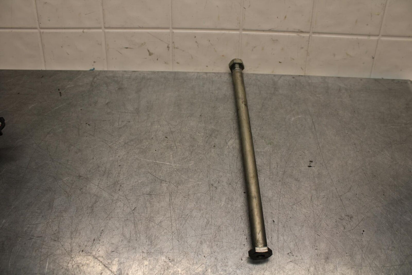 22-23 YAMAHA YZF R7 REAR BACK SWINGARM BOLT SUSPENSION PIVOT AXLE BB583