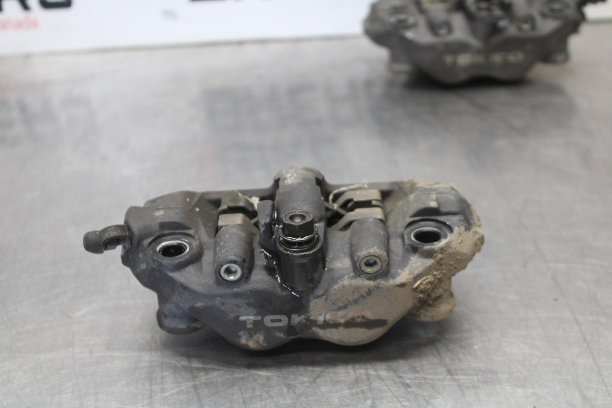 05-06 HONDA CBR600RR RIGHT LEFT FRONT BRAKE CALIPER SET PAIR CALIPERS BB893