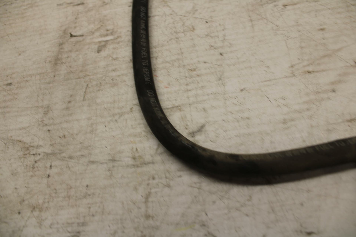 09 YAMAHA FZ6 FUEL HOSE GAS LINE TUBE PIPE BB295