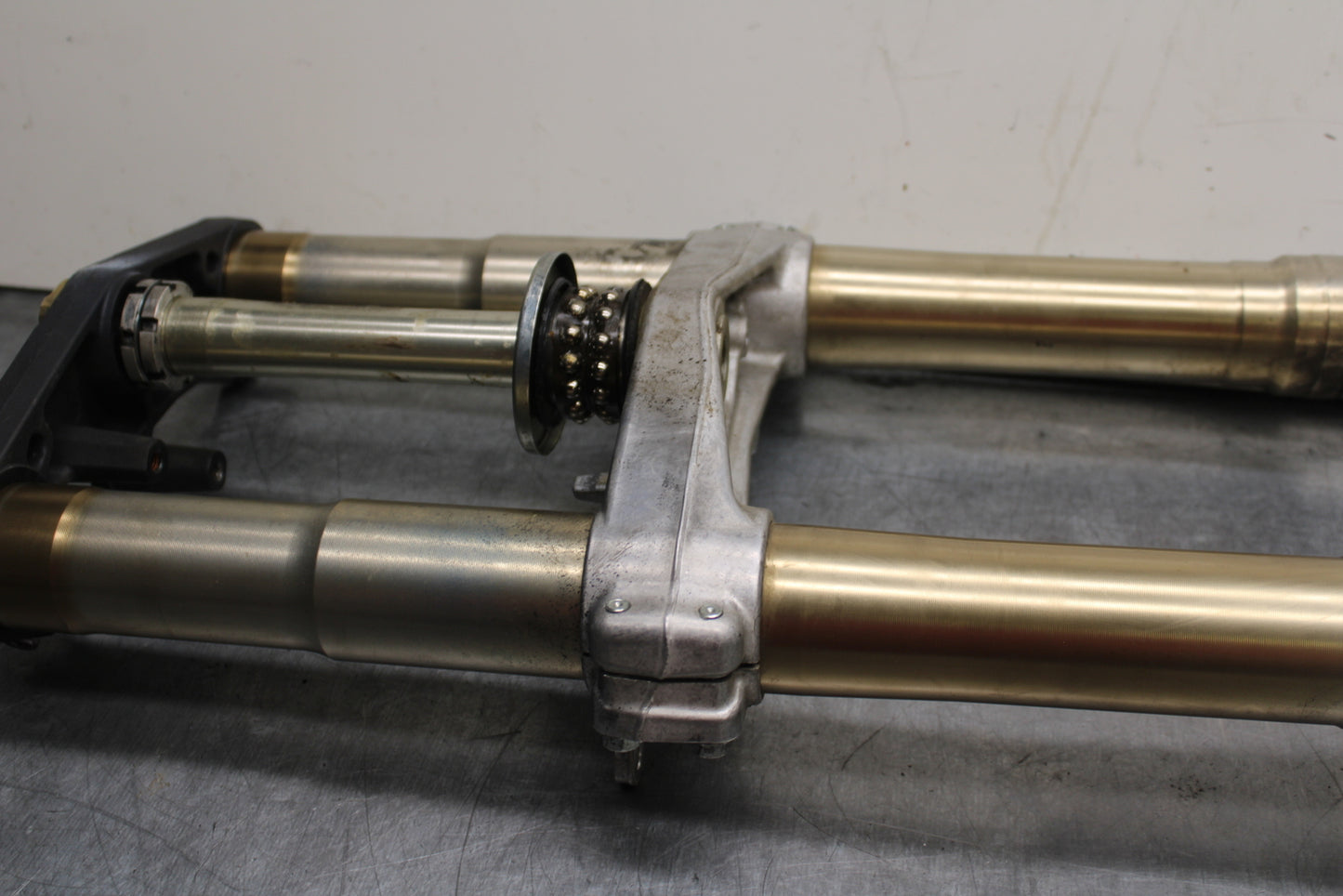 08-10 SUZUKI GSXR 600 COMPLETE FRONT END FORKS SUSPENSION TRIPLE TREE  BB753