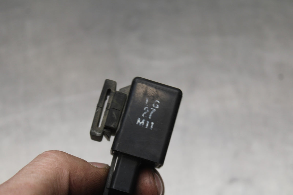 05 YAMAHA YZF R6 TURN SIGNAL BLINKER RELAY FLASHER SWITCH BB814