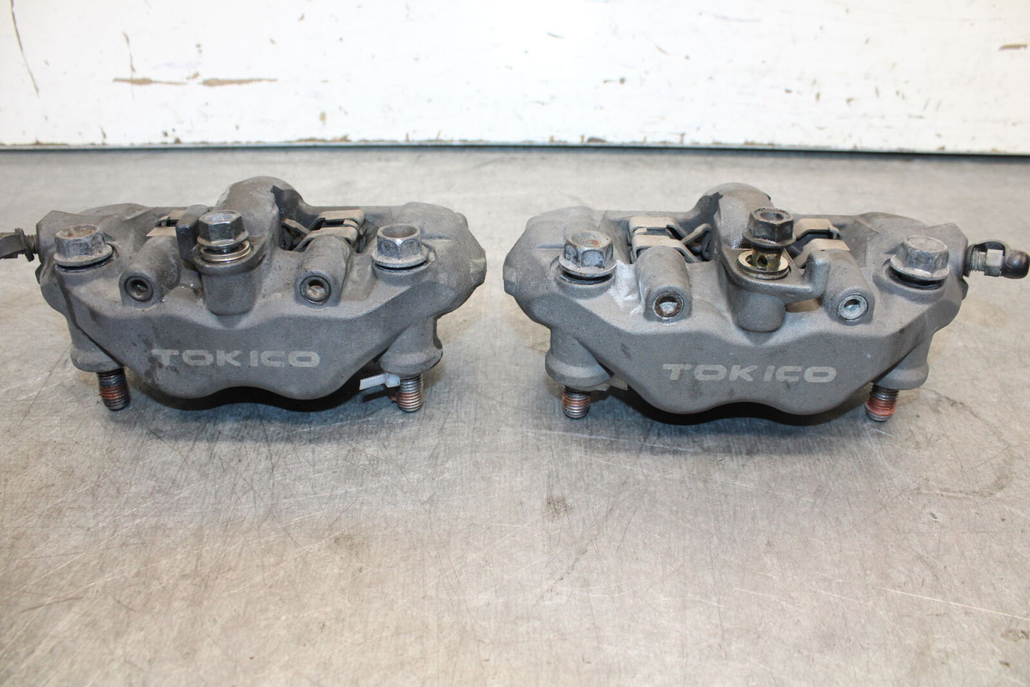 07-12 HONDA CBR600RR RIGHT LEFT FRONT BRAKE CALIPER SET PAIR CALIPERS BB672
