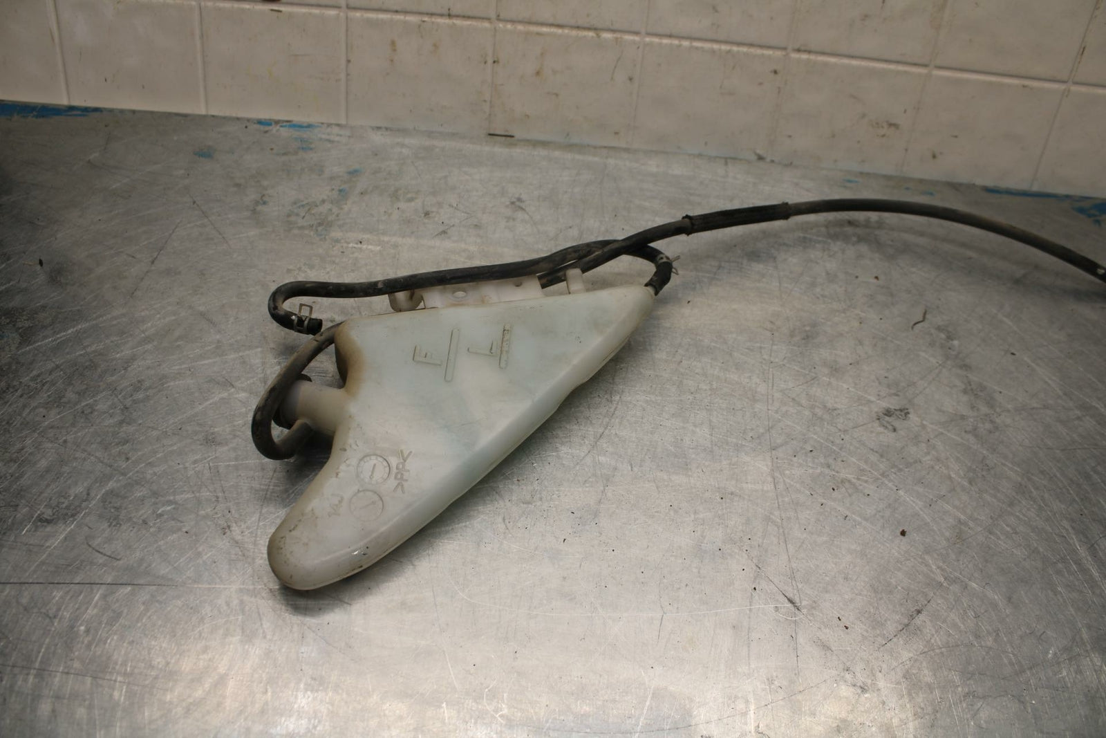 11-22 SUZUKI GSXR600 COOLANT WATER TANK RESERVOIR BOTTLE BB422