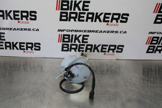 08 KAWASAKI VULCAN 900 FUEL GAS PUMP BB184