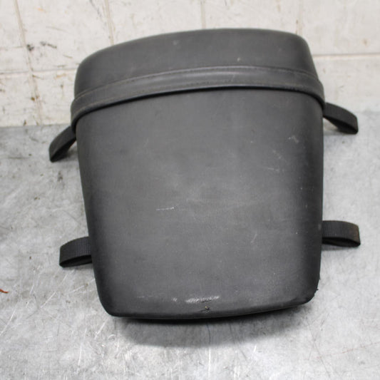 2002 Yamaha YZF R6 REAR BACK PASSENGER TANDEM SEAT PAD SADDLE PILLION BB545