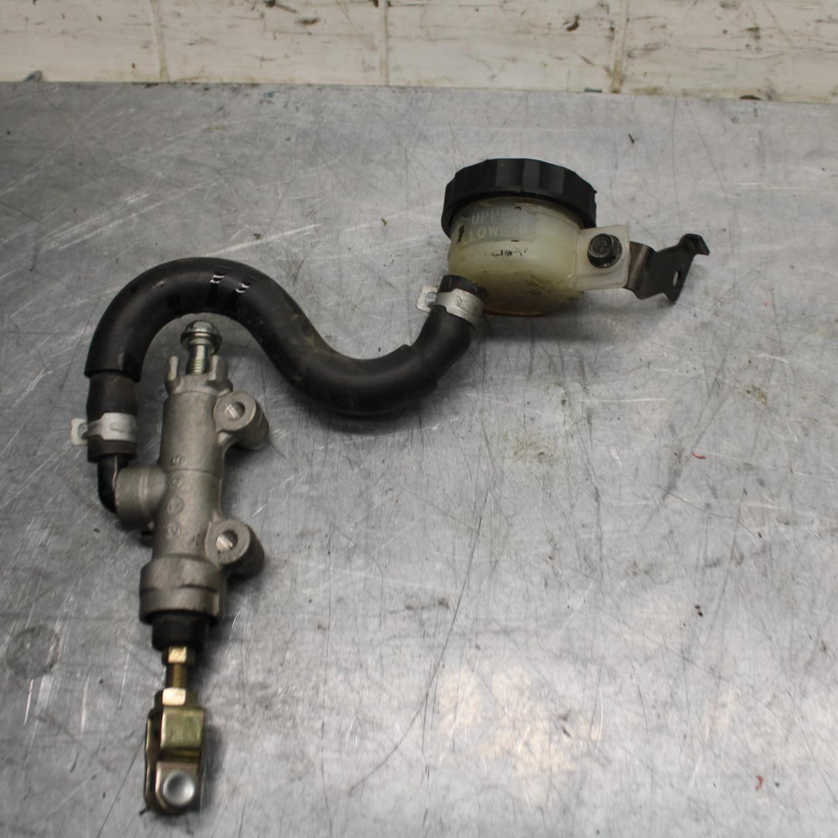 03 KAWASAKI ZX12R REAR BACK BRAKE MASTER CYLINDER W RESERVOIR BB472